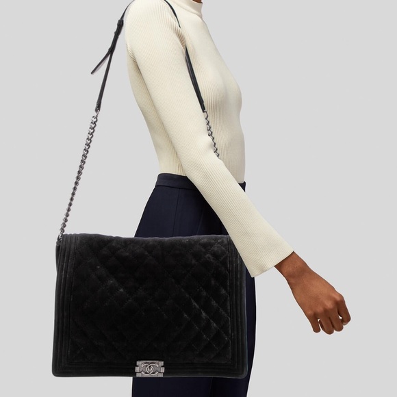 Auth Chanel XL Iridescent Gentle Flap Boy Bag - Picture 4 of 6